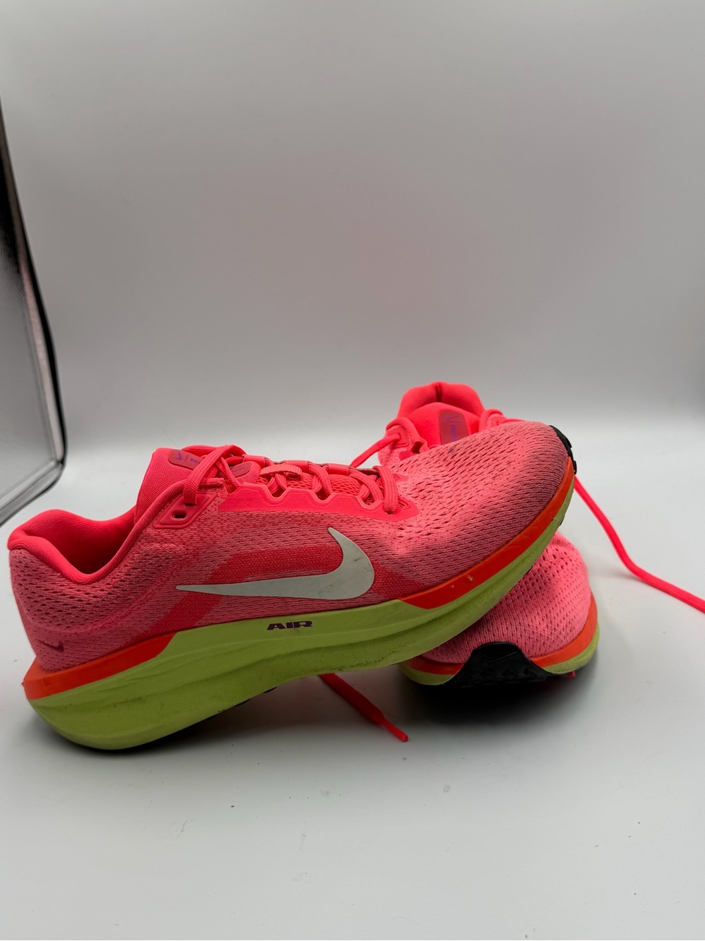 Nike Winflo 11 Air Running Shoes Men’s Size 10 Hyper Pink Volt FJ9510-600